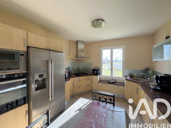 Maison à vendre 5 pièces 184 m² Saint-Caprais-de-Bordeaux