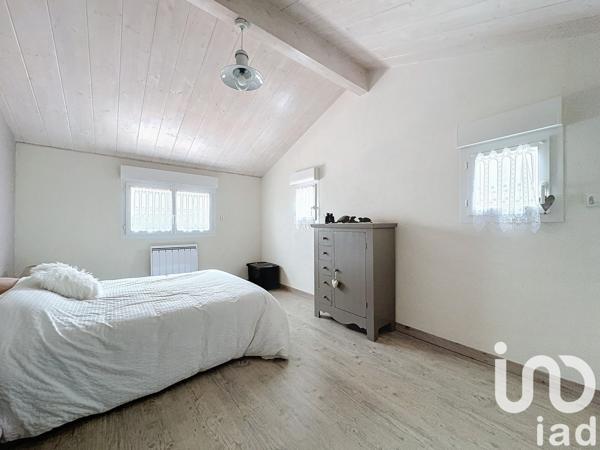 Maison de village 5 pièces de 120 m² à Charron (17230)