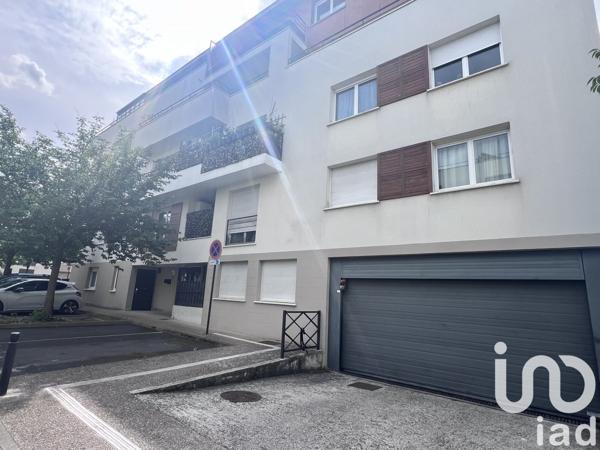 Appartement 2 pièces de 43 m² à Antony (92160)
