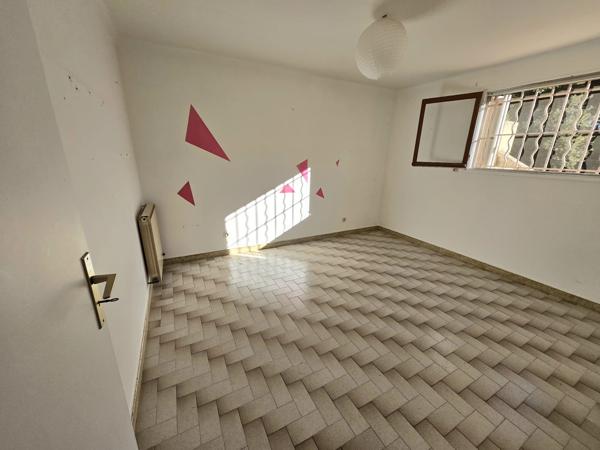 Brignoles (83170) VILLA BRIGNOLES - 204 m² Habitables - 5000 m² terrain - Piscine - Garage