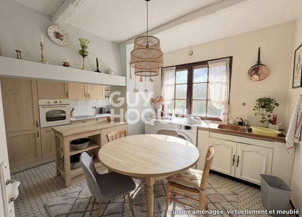 Maison coup de coeur au centre de la commune de Saint-Eulalie