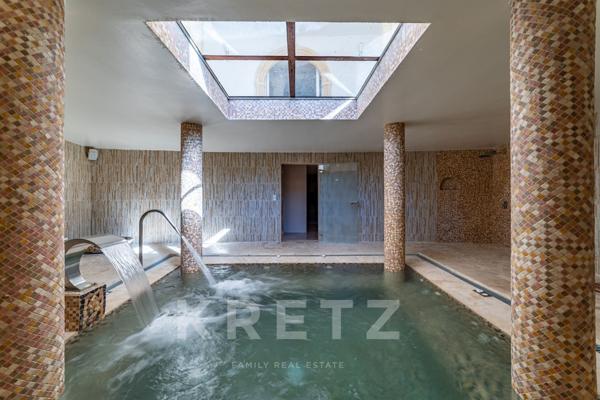 Villa d'exception de 430m2 avec ascenseur, hammam & spa