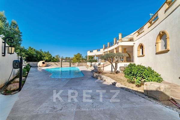 Villa d'exception de 430m2 avec ascenseur, hammam & spa