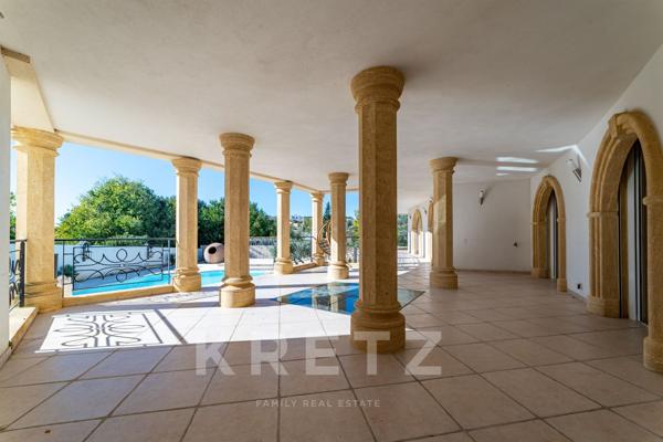 Villa d'exception de 430m2 avec ascenseur, hammam & spa