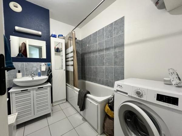 Appartement à louer 655 € CC Saumur 3 p 73 m² DPE D