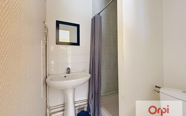 Appartement à louer    1 pièce • 17,14 m2 Montluçon