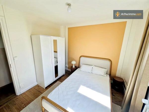 Location                                                      Appartement
                        
                     2 pièces                      42 m2                     à Tourcoing