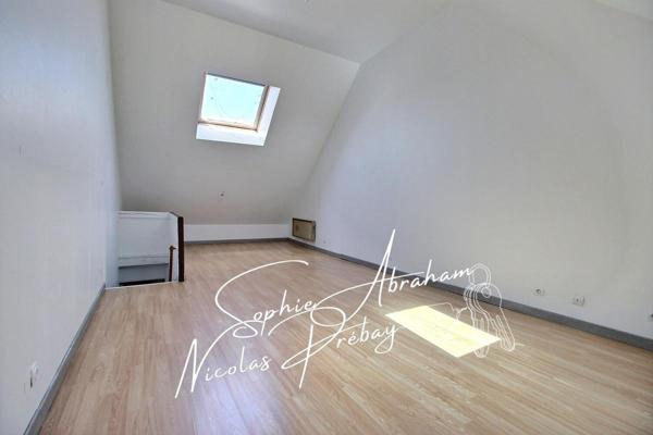 Bien atypique au coeur de Janville