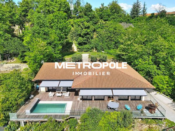 Villa 6 pièce(s) 4 chambre(s) 268 m²