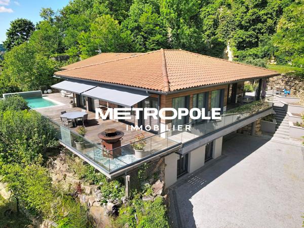 Villa 6 pièce(s) 4 chambre(s) 268 m²