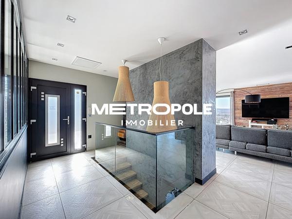 Villa 6 pièce(s) 4 chambre(s) 268 m²