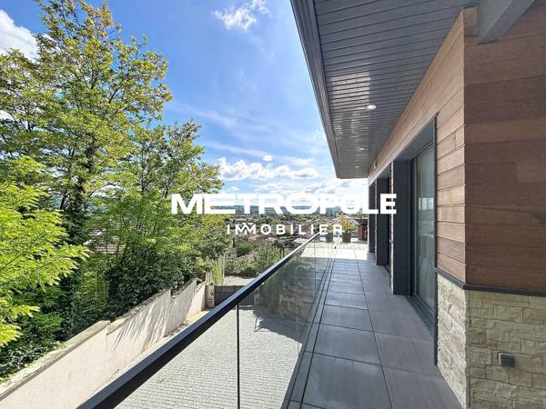 Villa 6 pièce(s) 4 chambre(s) 268 m²
