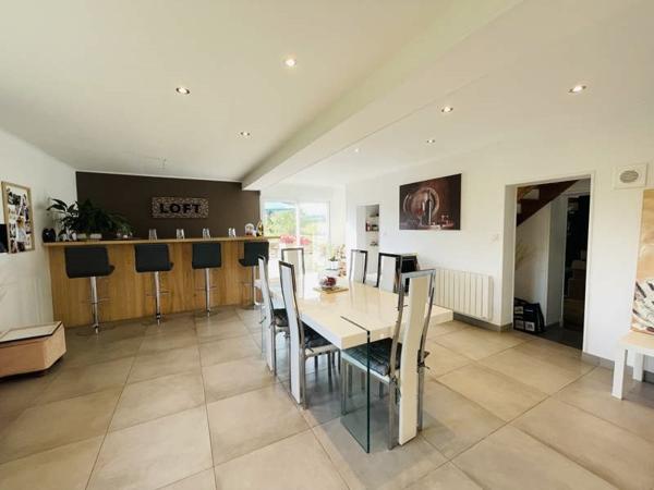 Maison à vendre |  Barbezieux-Saint-Hilaire |  6 pièces | 163 m²