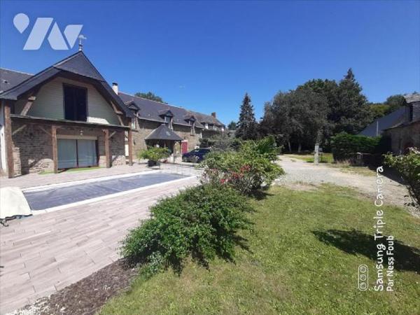 A Vendre, sur l'axe ERNEE / FOUGERES (53220), en Mayenne. Maison rurale, comprenant : - au rez ...