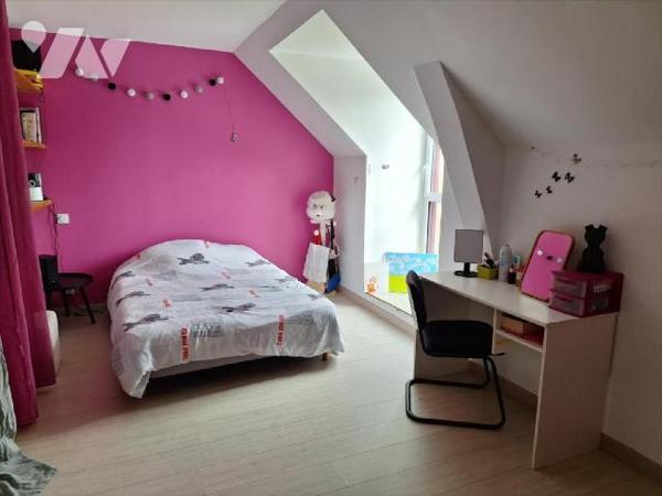 A Vendre, sur l'axe ERNEE / FOUGERES (53220), en Mayenne. Maison rurale, comprenant : - au rez ...