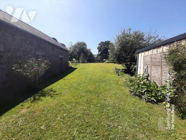A Vendre, sur l'axe ERNEE / FOUGERES (53220), en Mayenne. Maison rurale, comprenant : - au rez ...