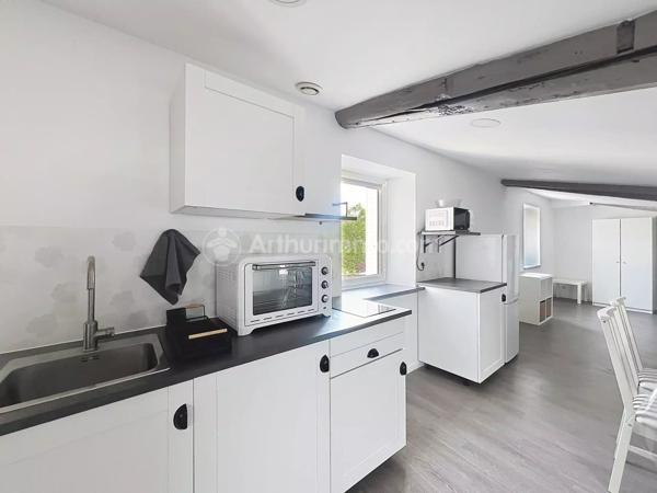 Location                                                      Appartement
                        
                     2 pièces                      34 m2                     à Clermont-Ferrand