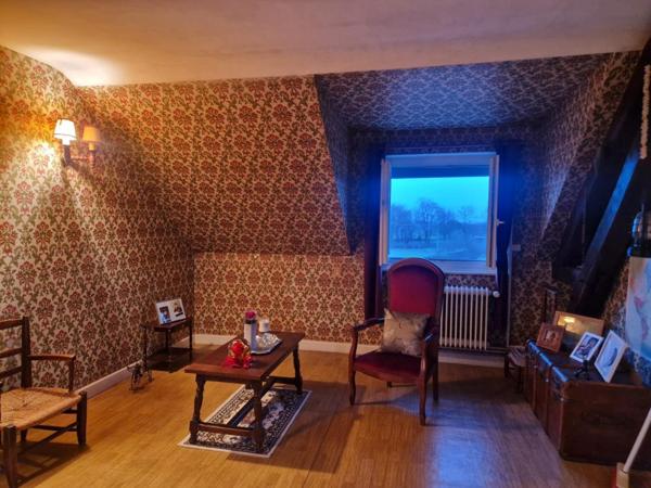 Très belle fermette avec grange, hangar