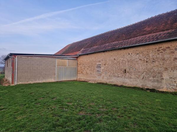 Très belle fermette avec grange, hangar