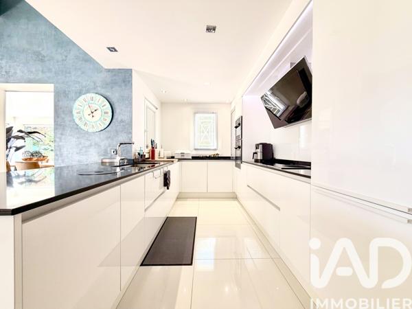 Maison à vendre 5 pièces 185 m² Saint-Raphaël