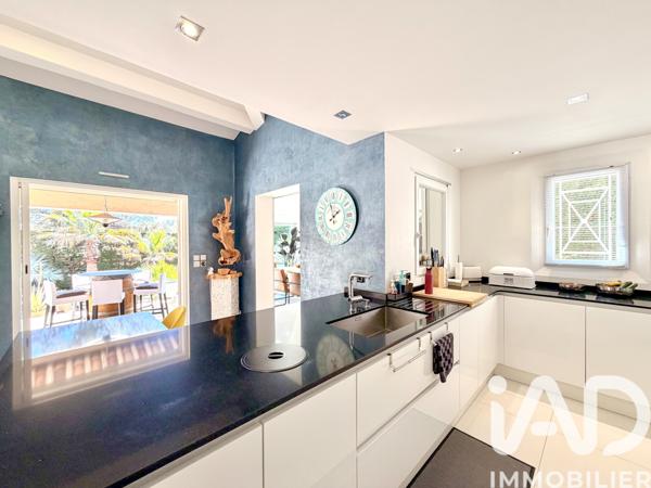 Maison à vendre 5 pièces 185 m² Saint-Raphaël