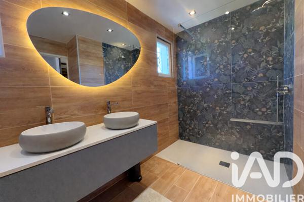 Maison à vendre 5 pièces 185 m² Saint-Raphaël
