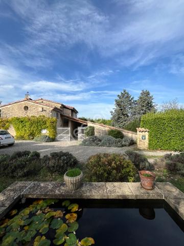 Ensemble de deux logements indépendants sur terrain arboré dans un environnement calme