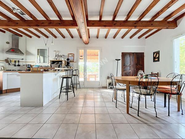 Ensemble de deux logements indépendants sur terrain arboré dans un environnement calme