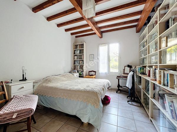 Ensemble de deux logements indépendants sur terrain arboré dans un environnement calme