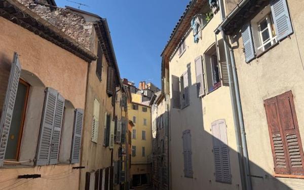 Appartement à vendre    3 pièces • 60,02 m2 Grasse