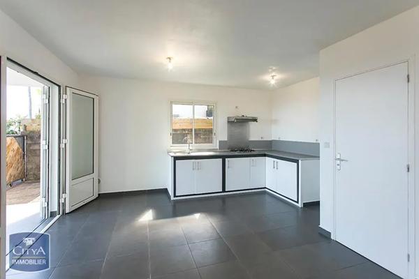 Maison à louer 3 pièces 118m²