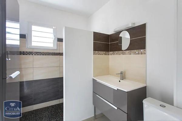 Maison à louer 3 pièces 118m²