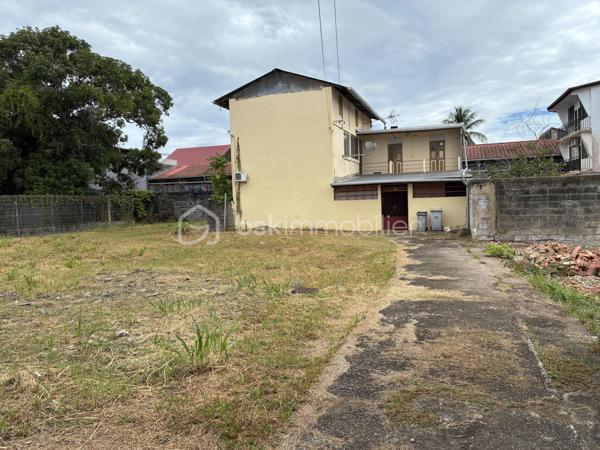 Maison ancienne de 244 m²