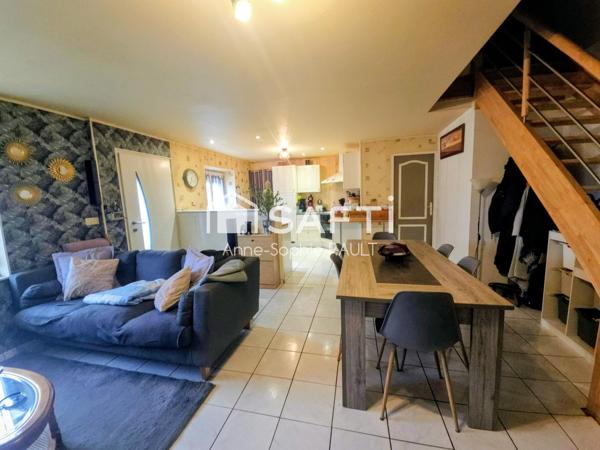 Maison en pierre à Saint-Julien