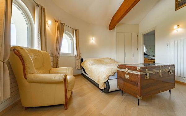 Maison à vendre    8 pièces • 480 m2 Veigy-Foncenex