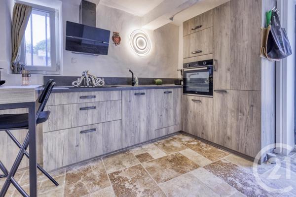 Appartement T3 à vendre  3 pièces - 84 m2 ROUSSILLON - 84