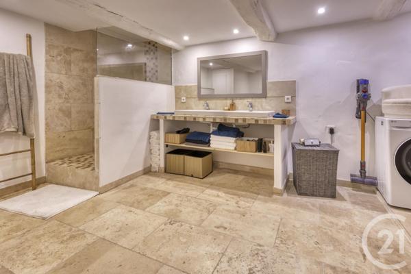 Appartement T3 à vendre  3 pièces - 84 m2 ROUSSILLON - 84