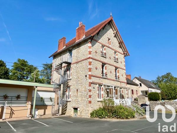 Maison 12 pièces de 206 m² à Saint-Gaultier (36800)