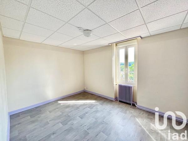 Maison 12 pièces de 206 m² à Saint-Gaultier (36800)