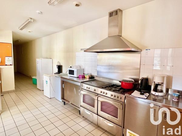 Maison 12 pièces de 206 m² à Saint-Gaultier (36800)