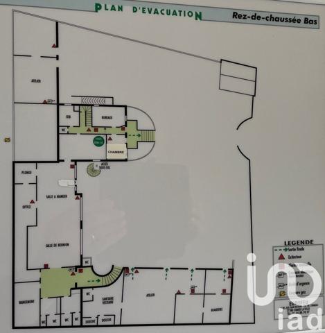 Maison 12 pièces de 206 m² à Saint-Gaultier (36800)