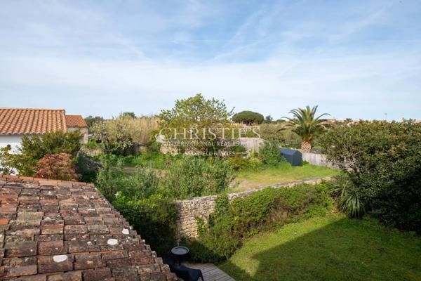 Maison de village en pierre piscinable