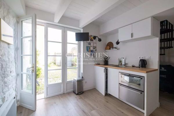 Maison de village en pierre piscinable