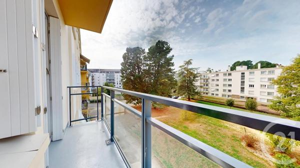Appartement T4 à vendre  4 pièces - 74 m 2   NANTES  - 44