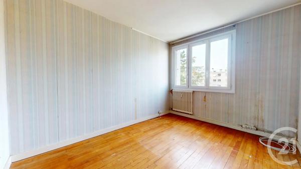 Appartement T4 à vendre  4 pièces - 74 m 2   NANTES  - 44