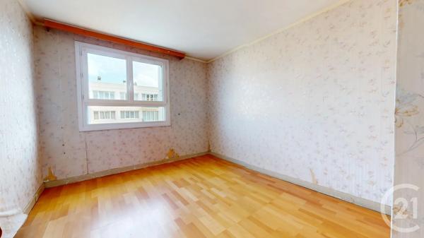 Appartement T4 à vendre  4 pièces - 74 m 2   NANTES  - 44