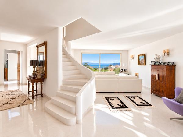 Appartement
         4 pièces
        - 140 m² Exclusivité 890 000 € *