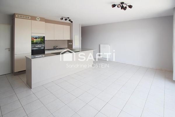 Joli appartement de 70m2 avec terrasse, cave et places de stationnements