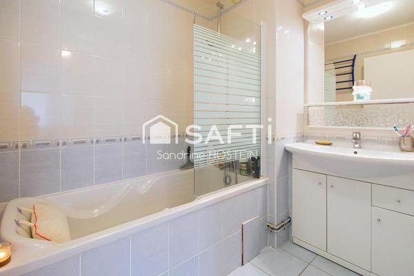 Joli appartement de 70m2 avec terrasse, cave et places de stationnements