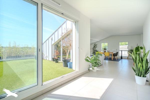Appartement à vendre 421 200 € Bordeaux 4 p 104 m² DPE C